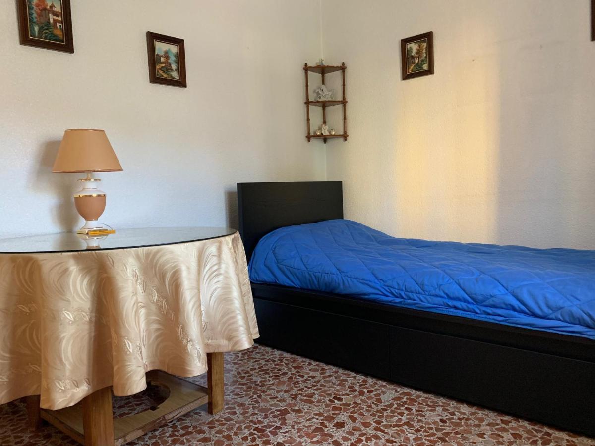 Apartments Plaza De Las Escuelas Аликанте Екстериор снимка