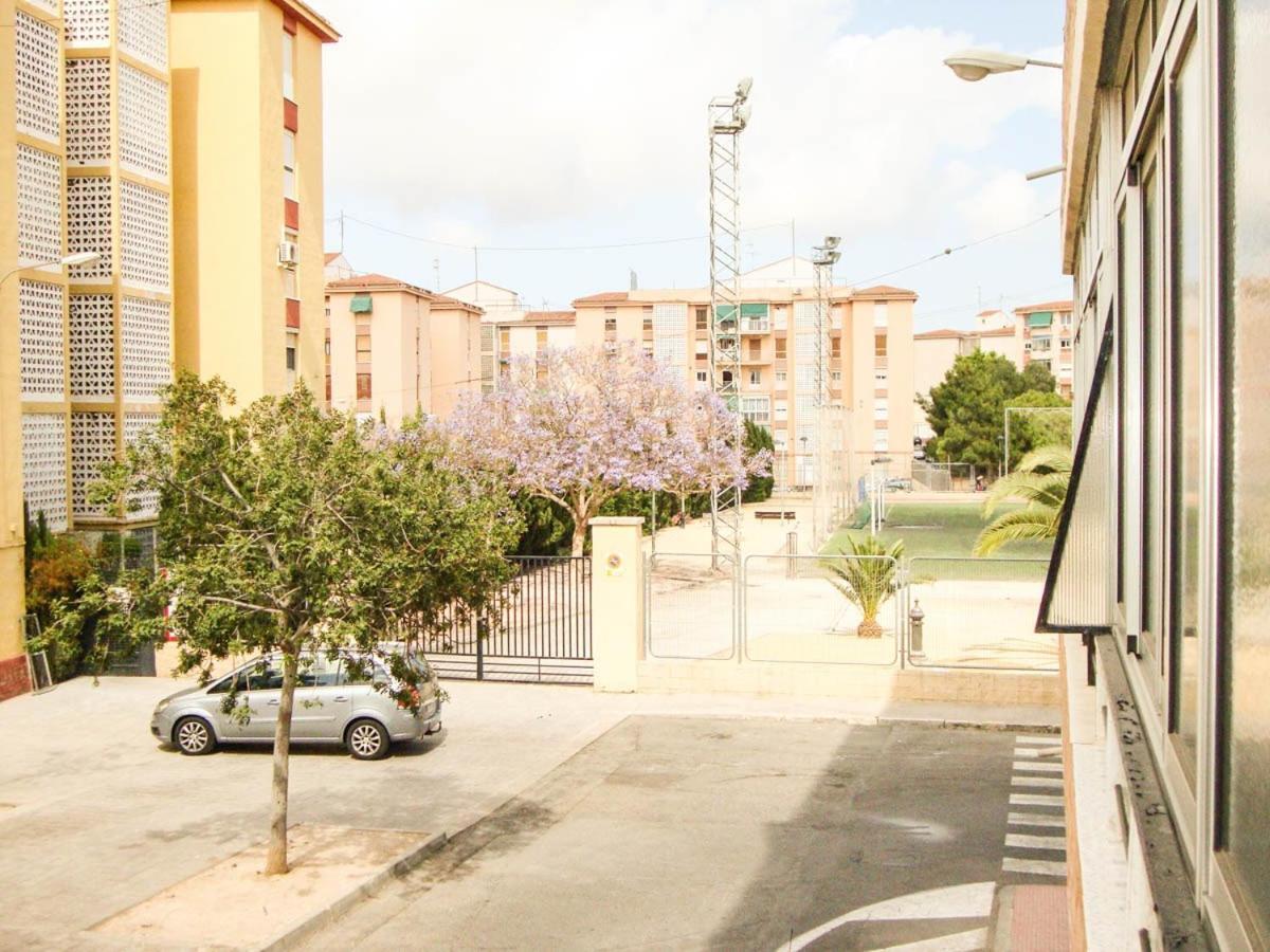 Apartments Plaza De Las Escuelas Аликанте Екстериор снимка
